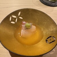 鮨 由う - 