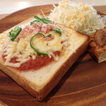 トーコーキッチン -  ピザトースト キッシュ、サラダ スープ