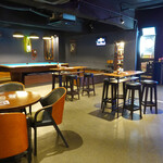 DINING BAR BBC - 奥が広くてビックリ