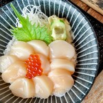 光る海 - 生ホタテ丼