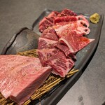 天満 焼肉 藤四郎 - 