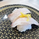 はま寿司 - 今日は瑞藤でラーメンをいただき、はま寿司ハシゴです！飲み物はハイボールを発注しました！最初は炙りぶりトロゆず塩から。