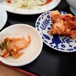 中華一番 - ◯唐揚げ
これは鶏肉も良い感じで美味しかった
このお店なら唐揚げランチでも食べたいと思える♪

◯キムチ
漬かりは浅めで普通な美味しさ