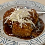 (楽)中華酒場 サンクスチャイナタウン - ドラゴンでもお馴染みの角煮から仕込んだ酢豚！他では味わえない予想を裏切る一品。たぶん¥1350