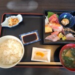 良酒屋 握 - 限定刺身定食
