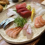 居酒家万座 - 刺身盛り合わせ一人前です。