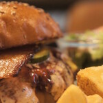 THUNDER BURGER - 自家製ベーコンチーズバーガー