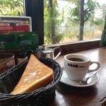 支留比亜珈琲店 蟹江荘 - 