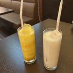 インド料理ガンジス川 - マンゴーラッシーとバナナラッシー