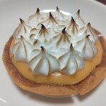 Tarterie PETITE USINE - タルトレット・シトロン・メレンゲ　510円