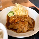 りんりん - キャベツにタレを絡ませて、ローズポークでキャベツを巻いて食べると味と食感のバランスが最大限に高まってご飯が進みます。