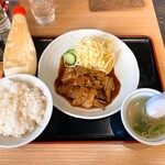 りんりん - 生姜焼き880円にライス240円、合計1120円税込