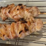 焼き鳥アポロ - モモ！モモがこれまたおいしいのよ。みんなが知っているスーパーの桃とは違うからね。