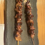 炭火職人 うなみ - きも串。一緒に食べたい