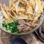 タカネコヤ - あらためて見ても凄い迫力。渦を巻くごぼう天。