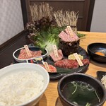 炭火焼 てんま  - 「特選極み盛りランチ（中）」（5,280円）