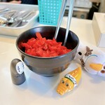 とんきん - 福神漬けは、卓状にあります