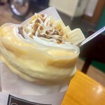 アンプリルクレープ - 料理写真:バナナホイップカスタードキャラメル　720円
上里町産小麦さとのそらを使用した砂糖・牛乳不使用のクレープ生地です