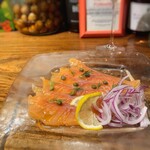 タケル クインディチ - 自家製スモークサーモン