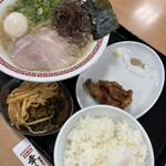 幸ちゃんラーメン - 料理写真: