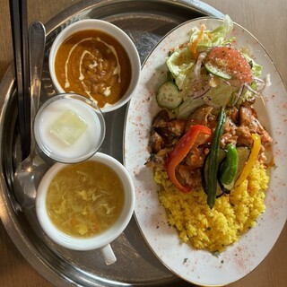 Tikka Naan&Curry&Kebab_1