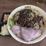 濃菜麺 井の庄 - ピーナツバターが辛辛ペーストのコクを増します
