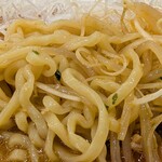 食堂 はせ川 - 中太麺が辛味噌スープに絡む