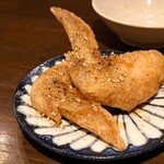飲んべぇ食堂 らくだ屋 - 手羽先唐揚げ