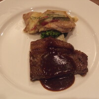 FINE DINING＆LOUNGE TORIKO - サーロインステーキと鶏モモ肉