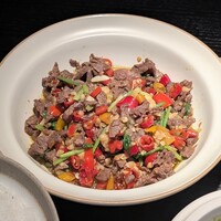 湘南飯店 - 和牛の唐辛子強火炒め