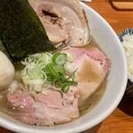 焼きあご煮干しらぁめん はなかぜ - 特製濃厚らぁめん(¥1,360),ライス(¥170),替え玉(¥180)