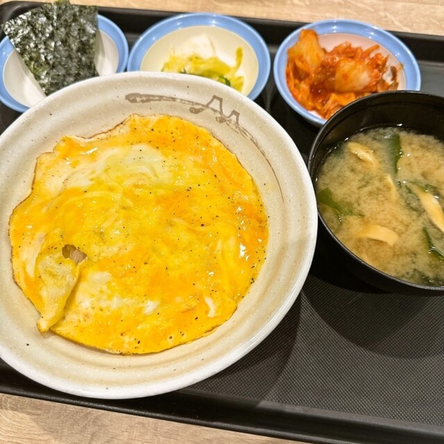 モーニング】（とろっとたまご丼＆キムチ）新しく登場した朝食メニュー