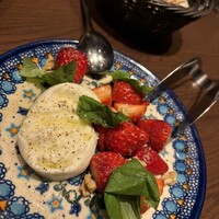 Trattoria Tabule - 季節のフルーツはイチゴでした！