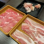 しゃぶ葉 - 料理写真:鶏肉 豚ロース 豚バラ