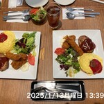 niko and ... KITCHEN - 