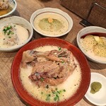 おでん屋たけし - 骨付き鶏　じゃがバター　玉ねぎ　焼売