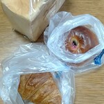 ドンク - 料理写真:こし餡ぱん（右上）