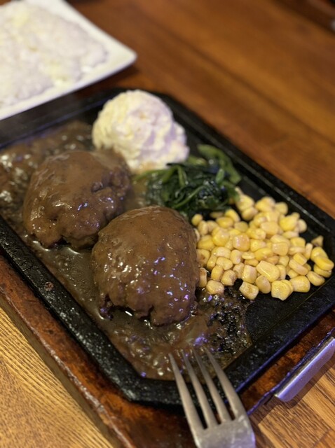 ゴールド ラッシュ 新宿東口店 （GOLD RUSH） - 新宿西口/ハンバーグ 