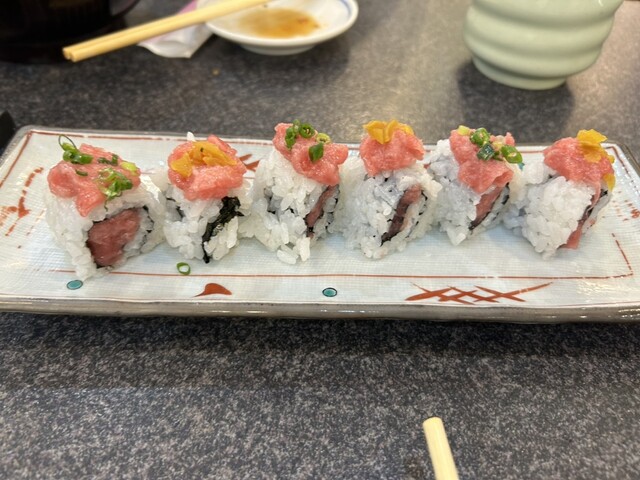 Sushi Zanmai Tsukiji Ekimae Ten photo 3