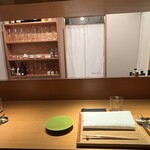 センティウ - 内観