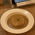 赤白 - おでん 大根 ポルチーニ 茸 クリームソース掛け