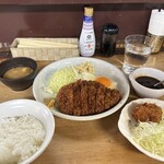 ウチョウテン - 南州ポークのロースカツとシーフードコロッケ　1390円