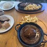 GRILL&DINING用賀倶楽部 - スペシャルビーフステーキL と国産和牛ハンバーググリルM