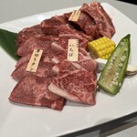 黒毛和牛食べ放題 焼肉左近 - 