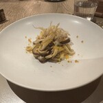 Itsuki - 桑名の白魚のフリット　知多半島平松さんの原木椎茸のパスタ　自家製からすみをかけて
