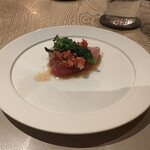 Itsuki - メジマグロ（京都）藁炙り　パプリカのソース　菜花を添えて