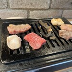 精肉屋の倅がただただ旨い肉を出す店 焼肉たけよし - 