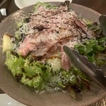 ELMO - 上富良野ポークの自家製ハムとりんごのサラダ