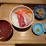 立ち食い海鮮丼 みこ食堂 - 