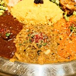 ヤミーズ 旧ヤム邸 - ★ B：バイマックルー 香る！ 鱈の和風みぞれ鶏キーマ (月替わり)